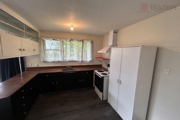 Photo of property in 22 Oriana Crescent, Hornby, Christchurch, 8042