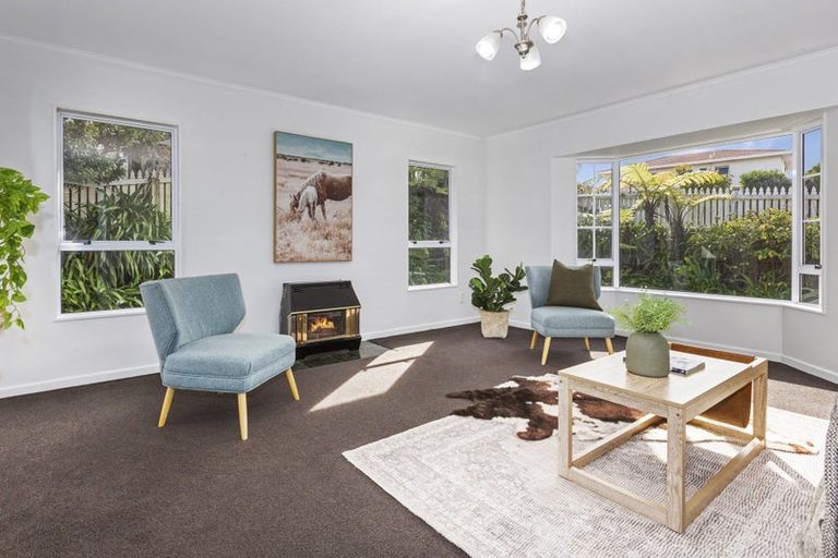 Photo of property in 44 Joseph Banks Drive, Whitby, Porirua, 5024