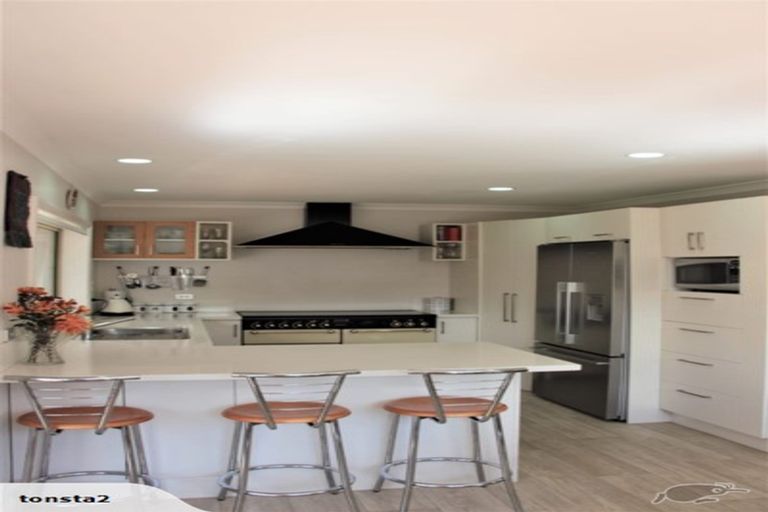 Photo of property in 15 Rawhiti Road, Manly, Whangaparaoa, 0930