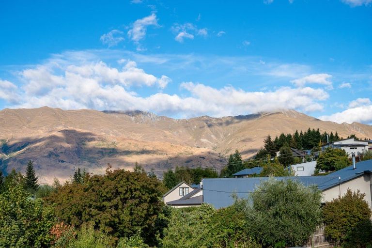 Photo of property in 6 Plantation Road, Wanaka, 9305