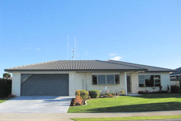 Photo of property in 3 James Henry Avenue, Papamoa Beach, Papamoa, 3118