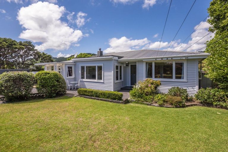 Photo of property in 138 Arawhata Road, Paraparaumu, 5032