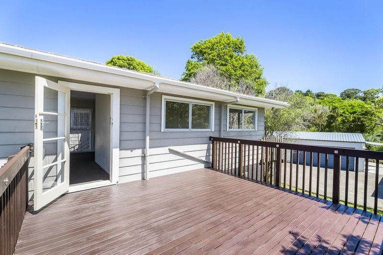 Photo of property in 35 Cedar Terrace, Stanmore Bay, Whangaparaoa, 0932