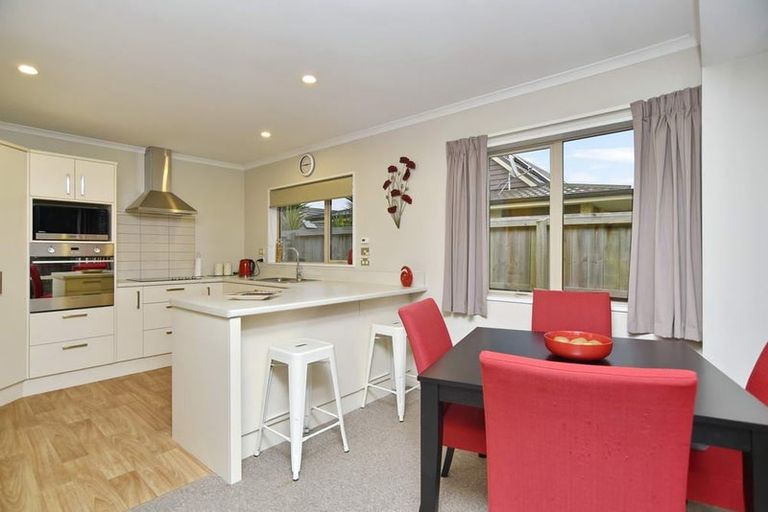 Photo of property in 3 Reeves Road, Rangiora, 7400