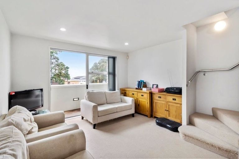 Photo of property in 34/3 Riverside Road, Orewa, 0931