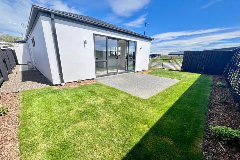 Photo of property in 1 Comer Street, Halswell, Christchurch, 8025