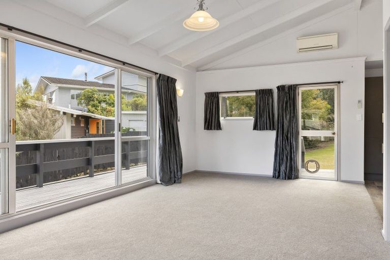 Photo of property in 32 Tremaine Avenue, Two Mile Bay, Taupo, 3330