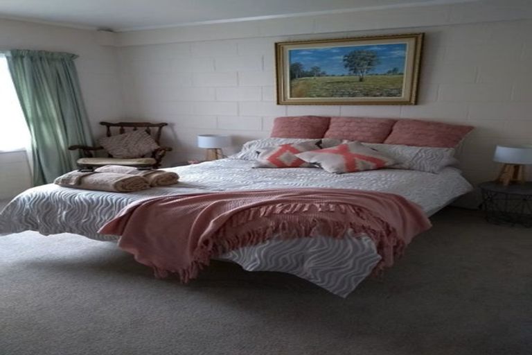 Photo of property in 120 Brooklands Road, Brooklands, New Plymouth, 4310
