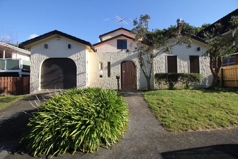 Photo of property in 21 Te Kiteroa Grove, Churton Park, Wellington, 6037