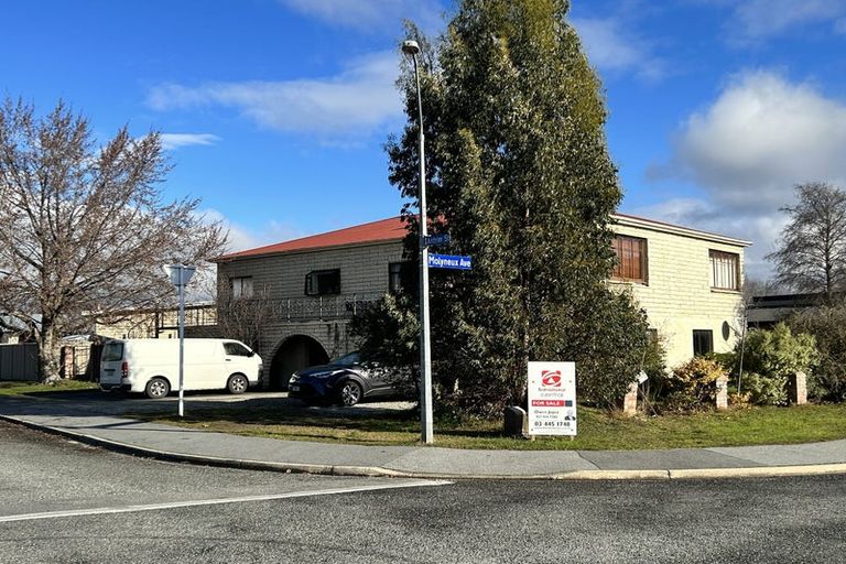 Photo of property in 84 Molyneux Avenue, Cromwell, 9310