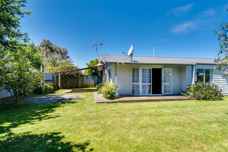 Photo of property in 12 Ted Harpur Place, Onekawa, Napier, 4110