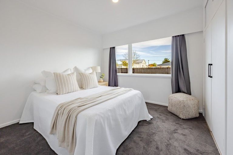 Photo of property in 13 Latham Stubbs Crescent, Waipawa, 4210