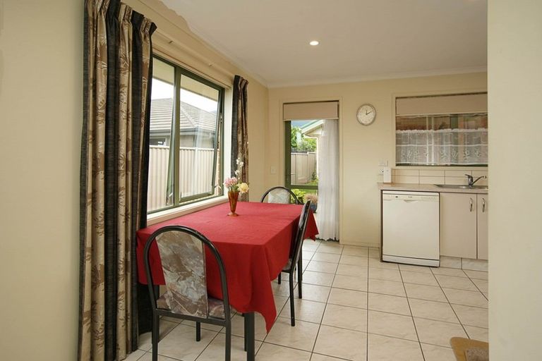 Photo of property in 21 Woodstock Place, Stoke, Nelson, 7011