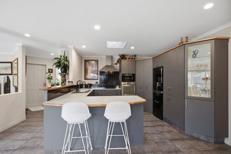 Photo of property in 41 Matene Place, Papamoa Beach, Papamoa, 3118