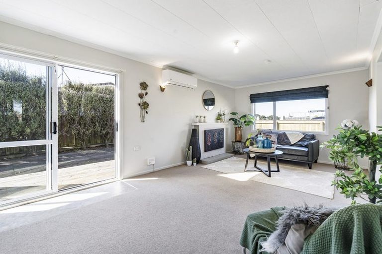 Photo of property in 71 Clifton Drive, Waitara, 4320