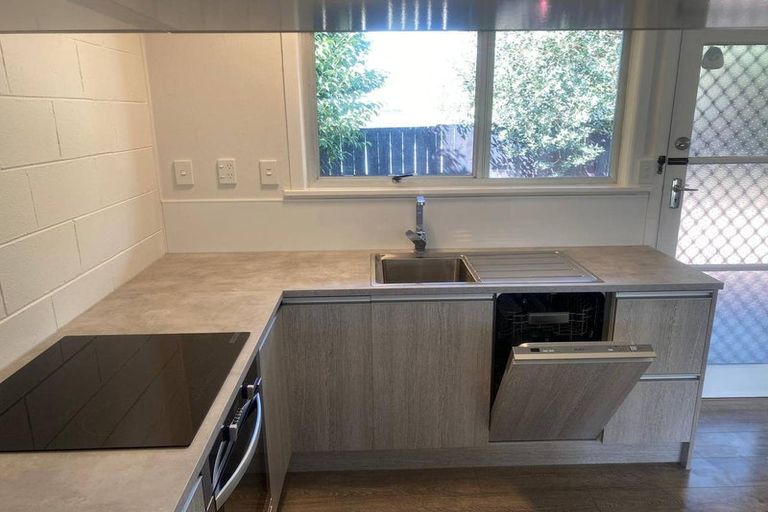 Photo of property in 5a Mckenzie Road, Mangere Bridge, Auckland, 2022