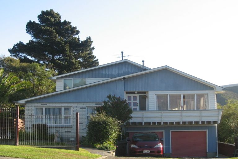 Photo of property in 68 Holborn Drive, Stokes Valley, Lower Hutt, 5019