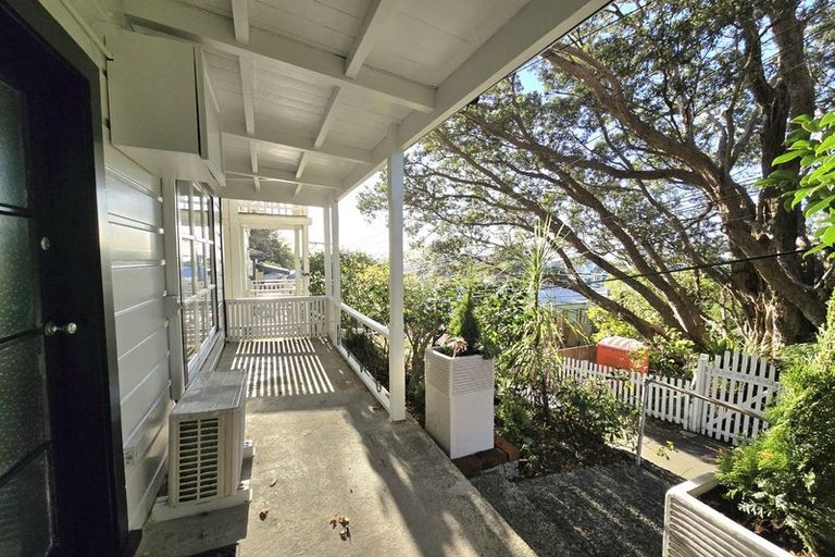 Photo of property in 35 Patanga Crescent, Thorndon, Wellington, 6011