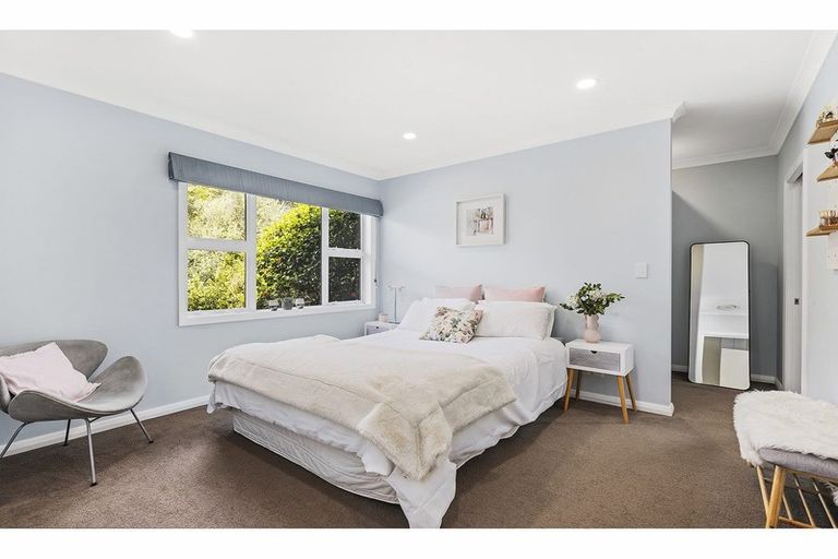 Photo of property in 108 Broderick Road, Johnsonville, Wellington, 6037