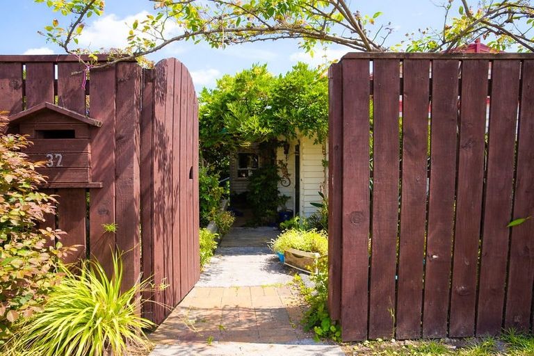 Photo of property in 32 Rayner Road, Huntly, 3700