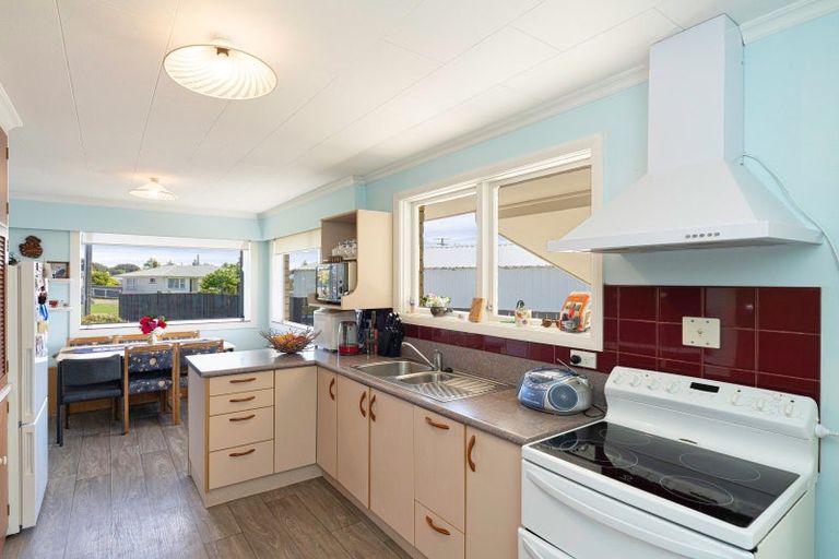 Photo of property in 17 Cornwall Street, Levin, 5510