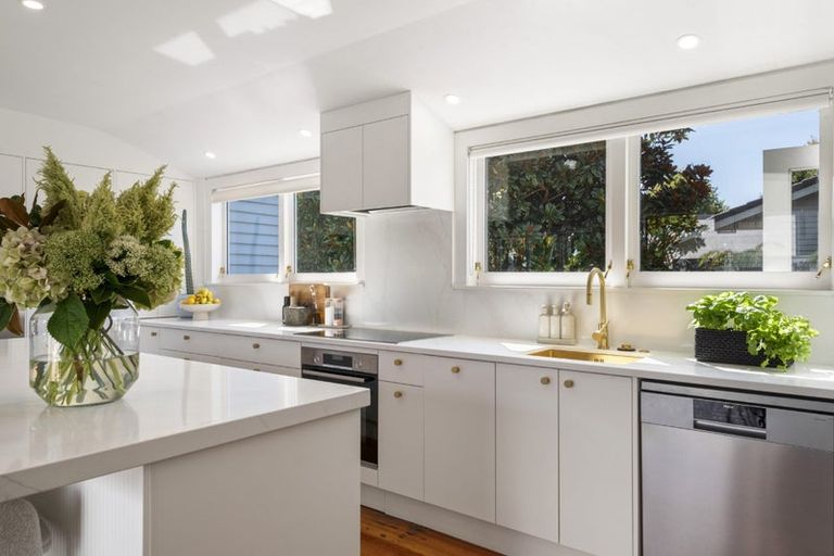 Photo of property in 1/5 Nelson Avenue, Northcote Point, Auckland, 0627