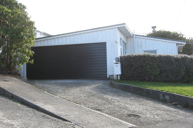 Photo of property in 67 Trelissick Crescent, Ngaio, Wellington, 6035