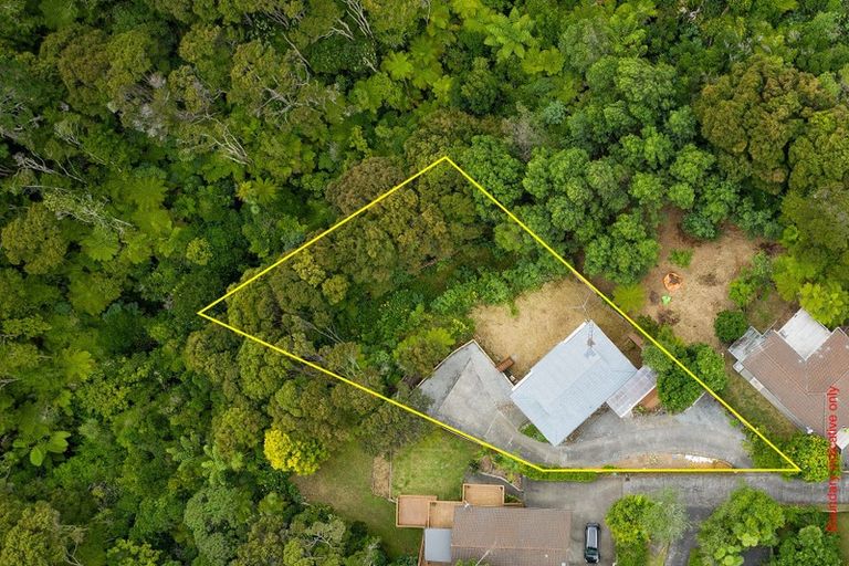 Photo of property in 112 Spinella Drive, Bayview, Auckland, 0629