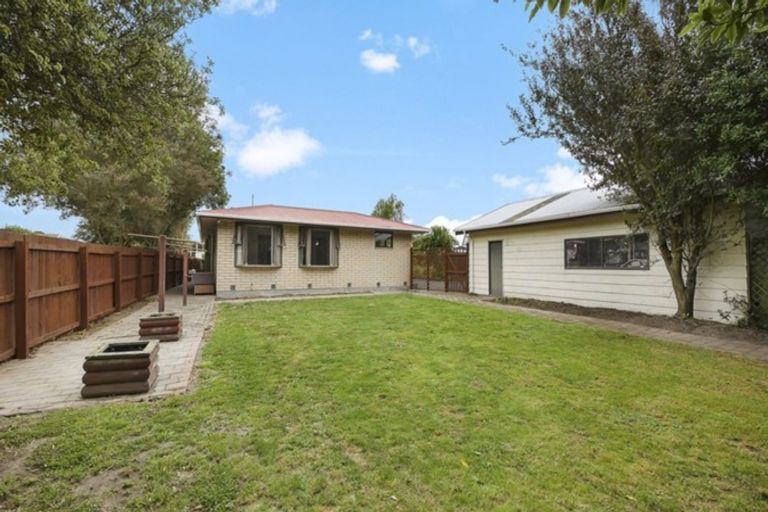 Photo of property in 6 Neave Place, Hillmorton, Christchurch, 8025