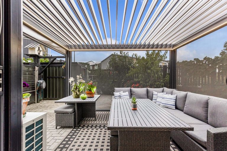 Photo of property in 16 Kauri Amber Road, Westgate, Auckland, 0614