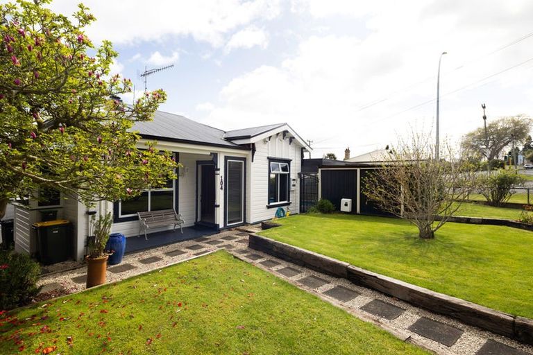 Photo of property in 104 Forest Lake Road, Forest Lake, Hamilton, 3200