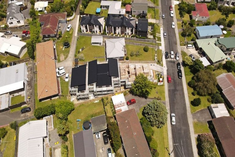 Photo of property in 49b Vera Road, Te Atatu South, Auckland, 0610