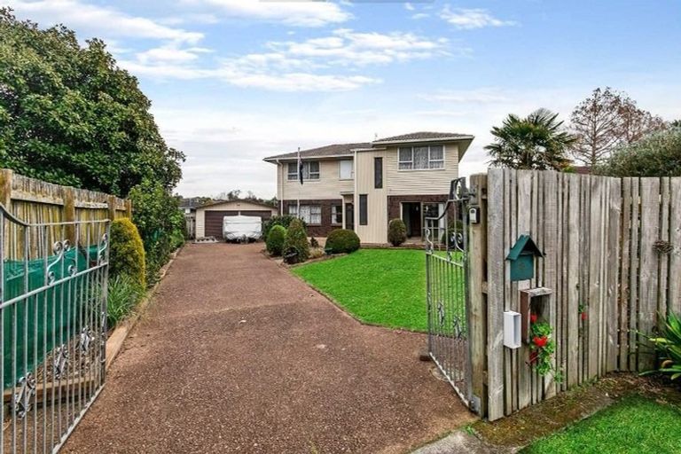 Photo of property in 15 Tangelo Place, Bucklands Beach, Auckland, 2012