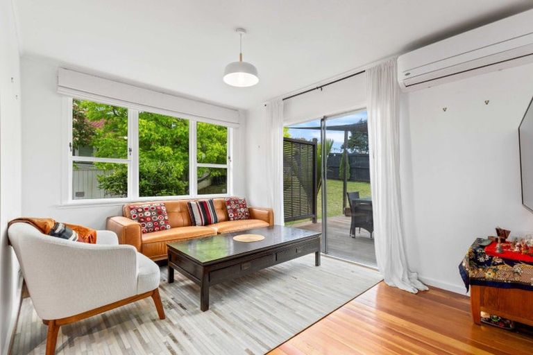 Photo of property in 3 Farringdon Street, Glen Innes, Auckland, 1072