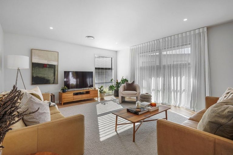 Photo of property in 8 Hotere Street, Rangiora, 7400