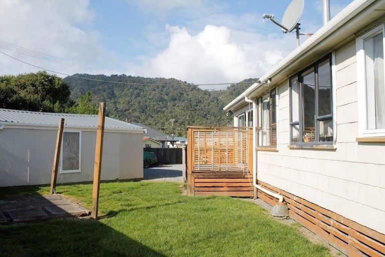 Photo of property in 13 Lynch Street, Cobden, Greymouth, 7802