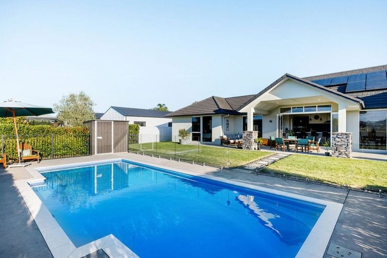 Photo of property in 13 Alan Livingston Drive, Cambridge, 3434