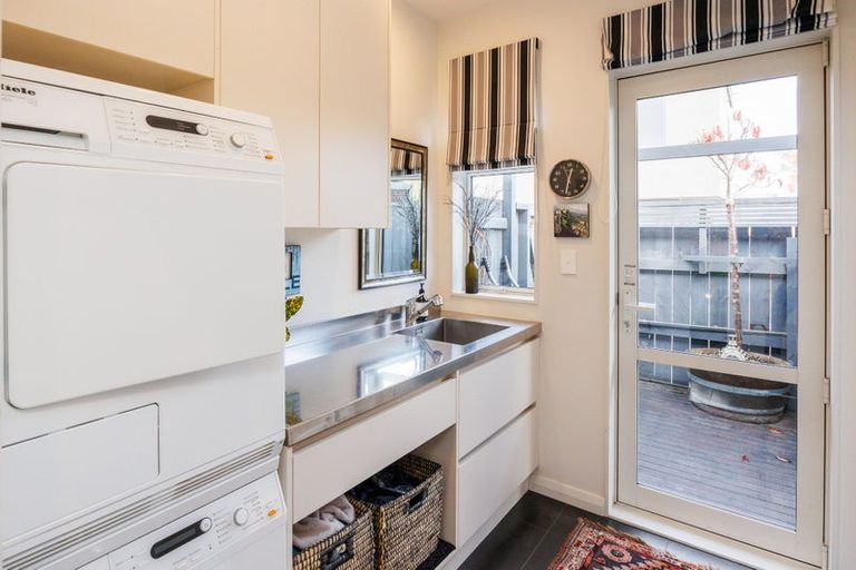 Photo of property in 42 Stewart Crescent, Hokowhitu, Palmerston North, 4410