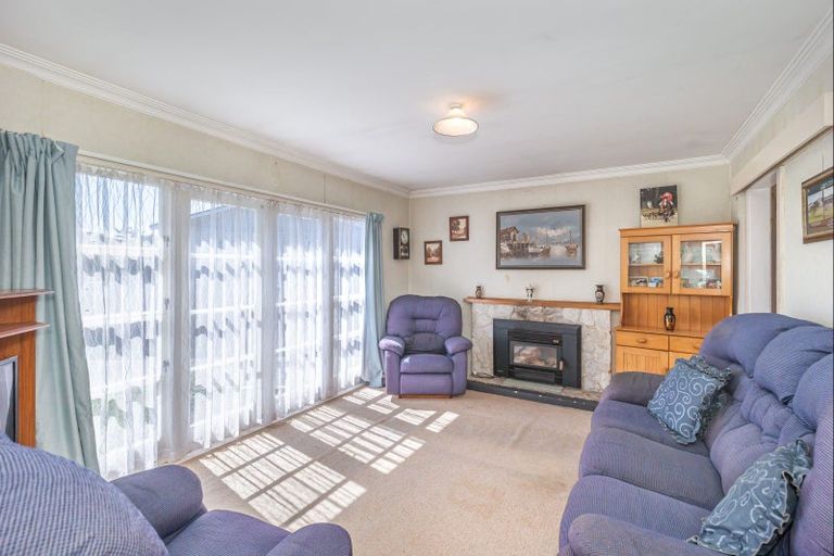 Photo of property in 10 Ross Street, Levin, 5510