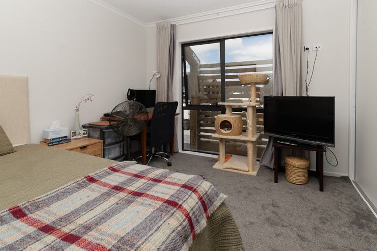 Photo of property in 50 Pukewhero Rise, Westgate, Auckland, 0614