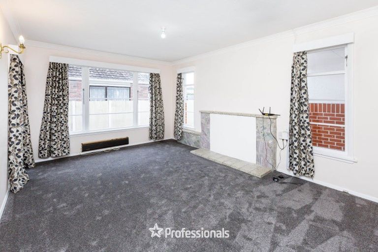 Photo of property in 42 Gibbons Street, Upper Hutt Central, Upper Hutt, 5018