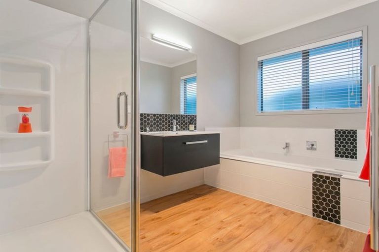 Photo of property in 54 Jarrett Terrace, Leamington, Cambridge, 3432