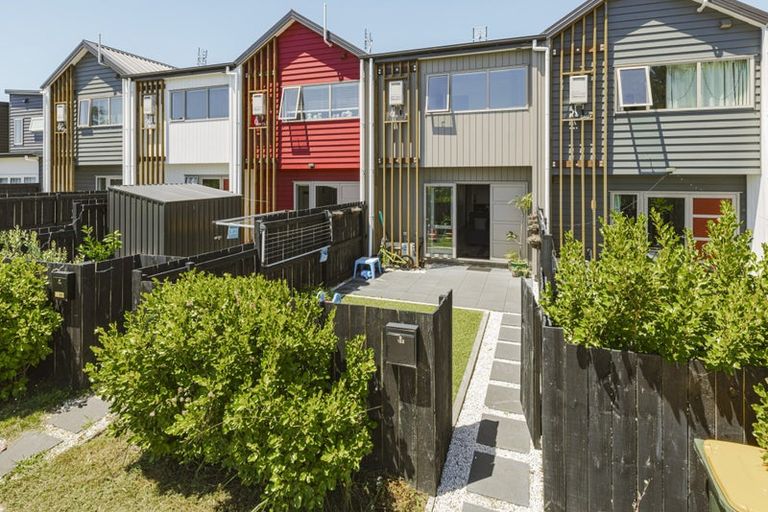 Photo of property in 152 Battalion Drive, Papakura, 2110