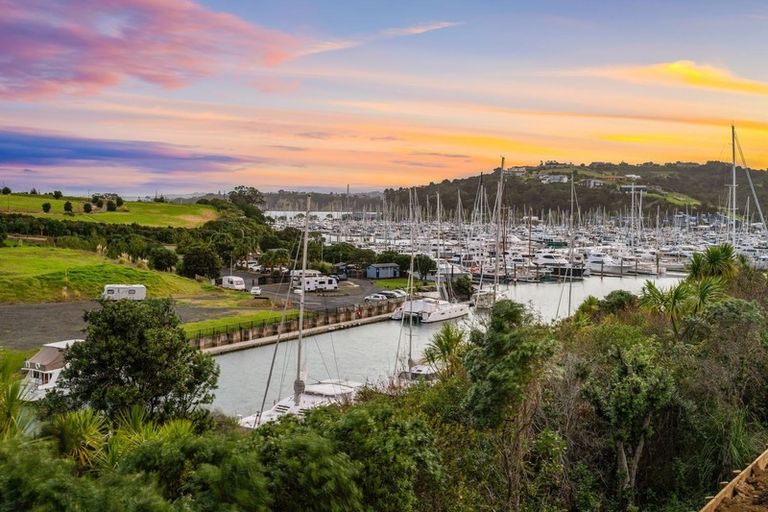 Photo of property in 94 Voyager Drive, Gulf Harbour, Whangaparaoa, 0930