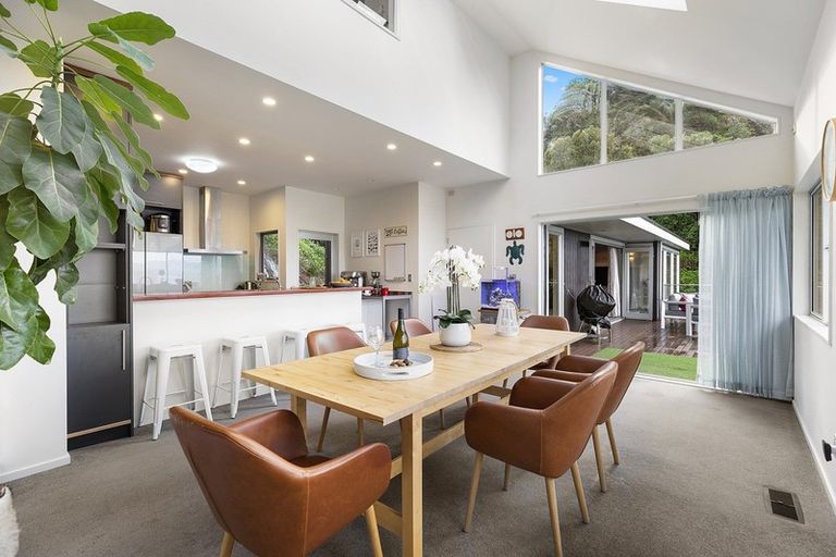 Photo of property in 1 Lohia Street, Khandallah, Wellington, 6035