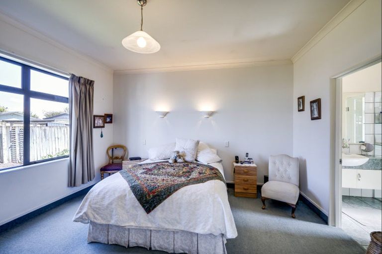 Photo of property in 106 Stortford Street, Saint Leonards, Hastings, 4120