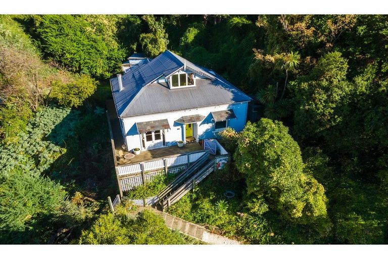 Photo of property in 32 Godley Quay, Lyttelton, 8082