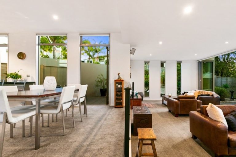 Photo of property in 54a Penzance Road, Mairangi Bay, Auckland, 0630