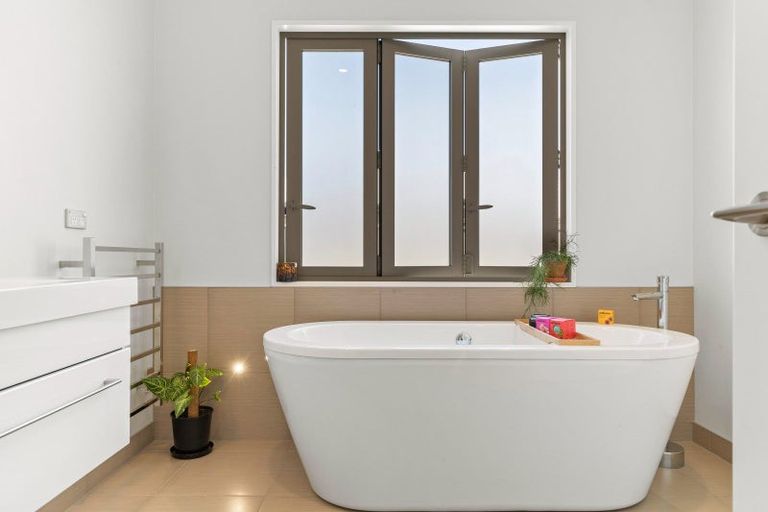 Photo of property in 1 Oxfordshire Avenue, Lower Shotover, Queenstown, 9304