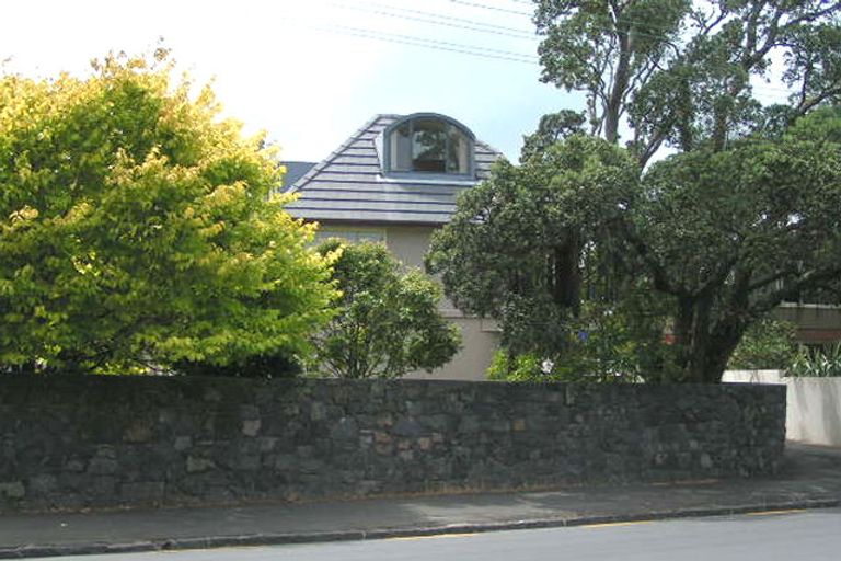 Photo of property in 242a Lake Road, Hauraki, Auckland, 0622